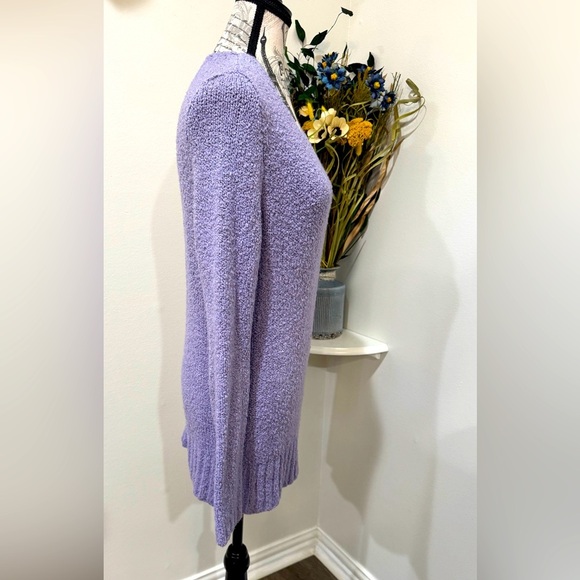 Croft & Barrow Versatile Chic pullover Purple V-Neck Sweater Soft Knit size Med - Picture 2 of 8